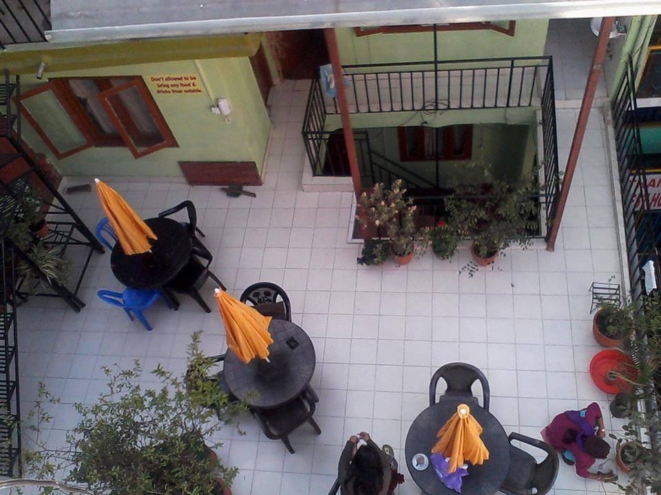 Hotel Sisters Home Kathmandu Exteriör bild